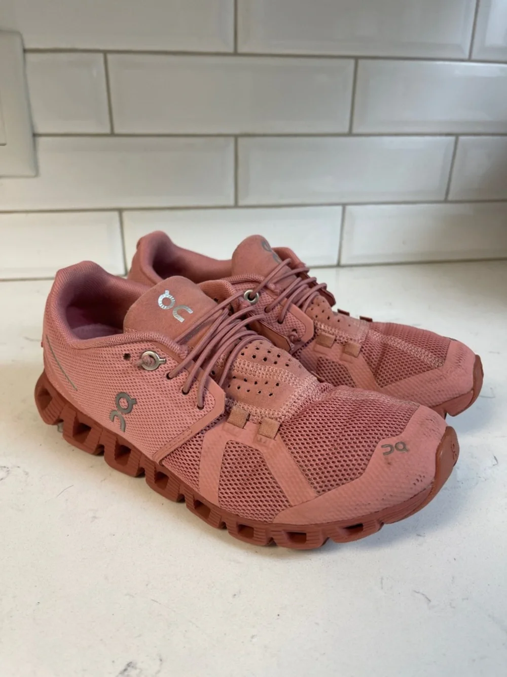 Shoes Running ON Cloud Monochrome Women’s Size 6.5 - Picture 9 of 17